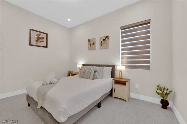 Building Photo - 10663 Stone Ledge Ave