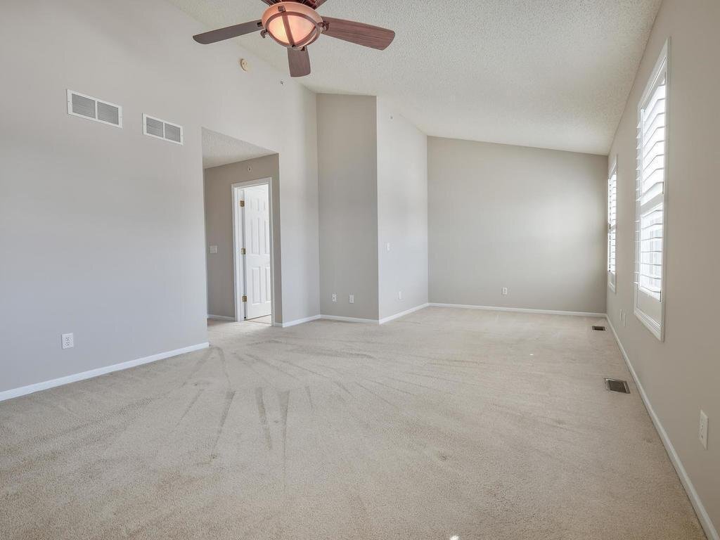Building Photo - 15624 Lilac Dr