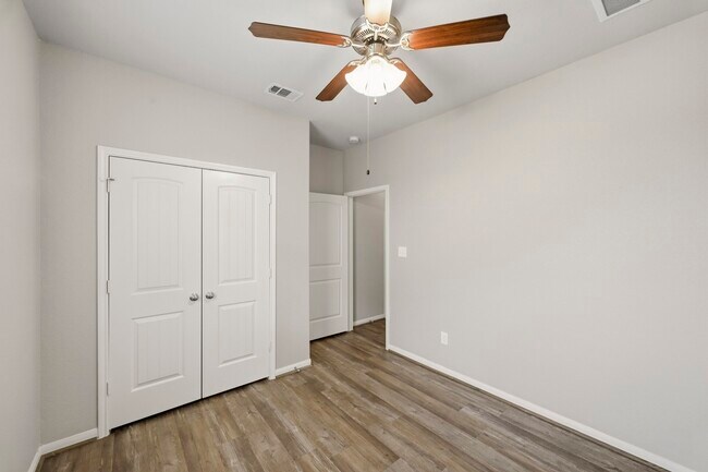 Building Photo - 14739 Sweetwater Dr