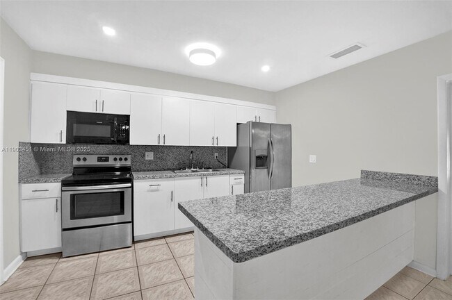 Building Photo - 12193 SW 82nd Ave