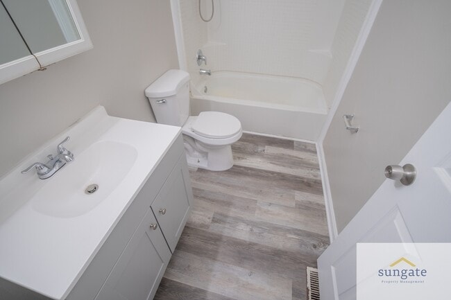 Building Photo - 6449 Union Ct