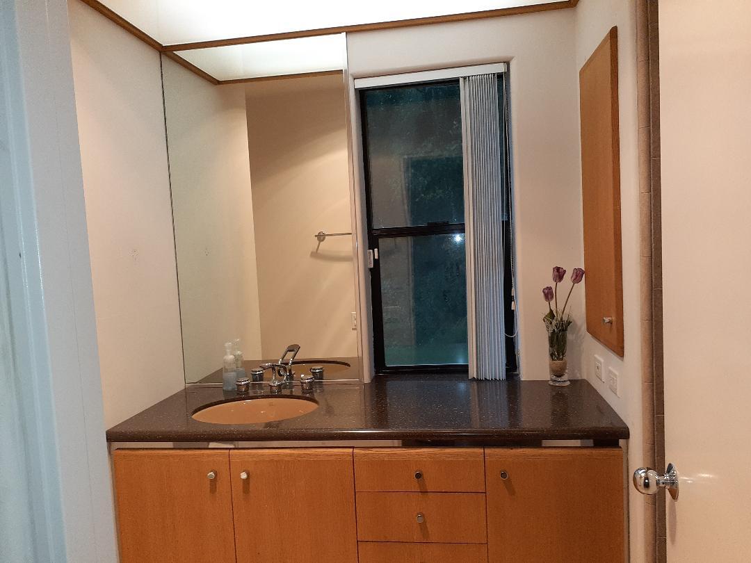 Bathroom - 1051 Wharf St