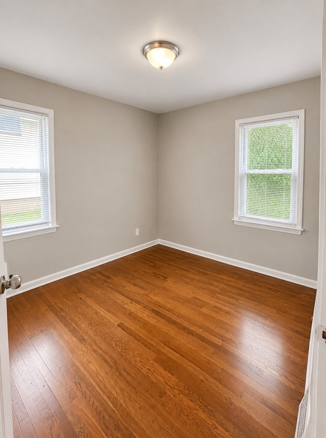 Building Photo - 1568 Parker Dr