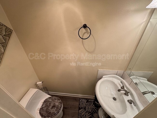 Building Photo - 1252 Marionola Way