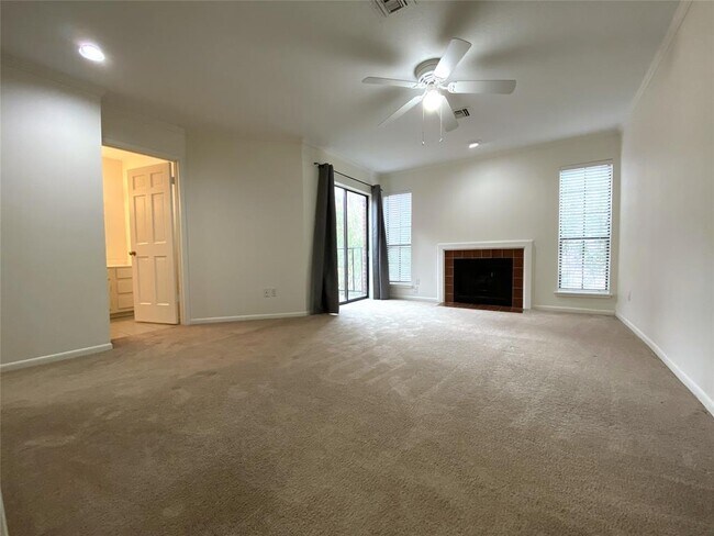 Building Photo - 2728 W Holcombe Blvd