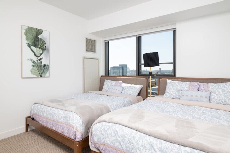 Building Photo - 425 Massachusetts Ave