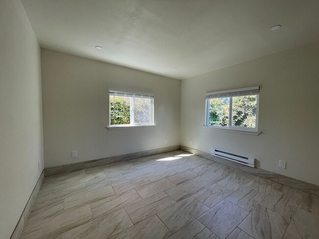 Building Photo - 7981 Moss Landing Rd