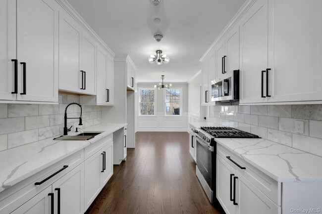 Building Photo - 74 Nelson Ave