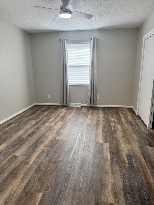 Building Photo - 4527 Terrace View Rd