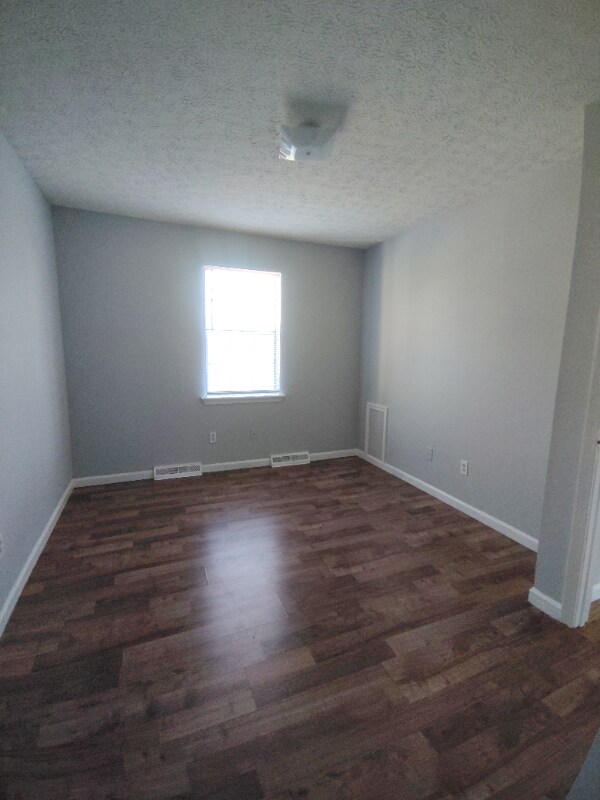 Building Photo - 13 Fonda Dr