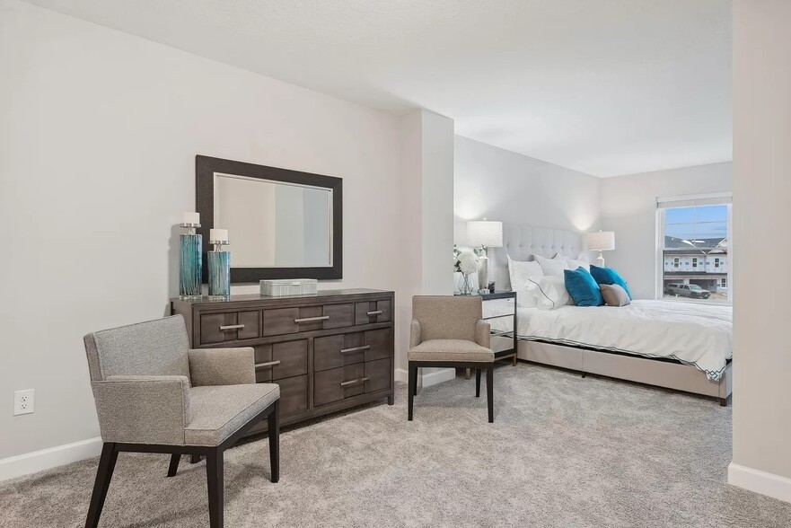 Master bedroom with Retreat - 5217 Long Pointe Pass