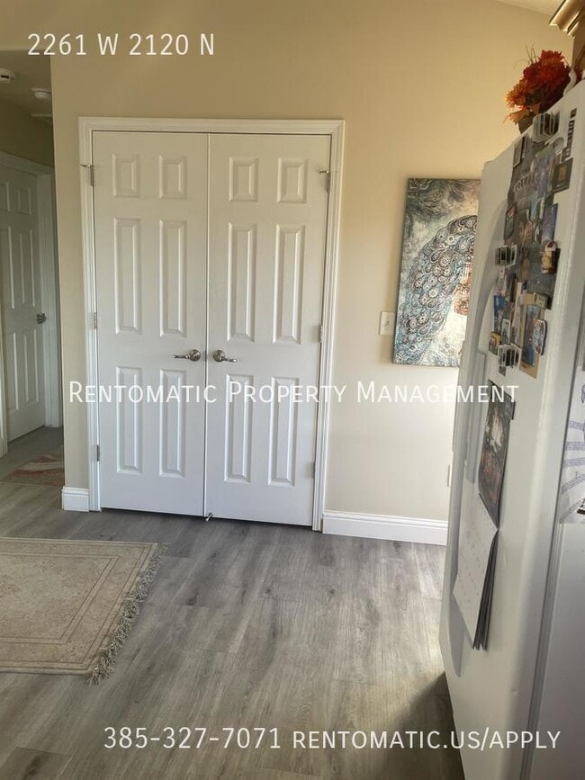 Building Photo - 2261 W 2120 N