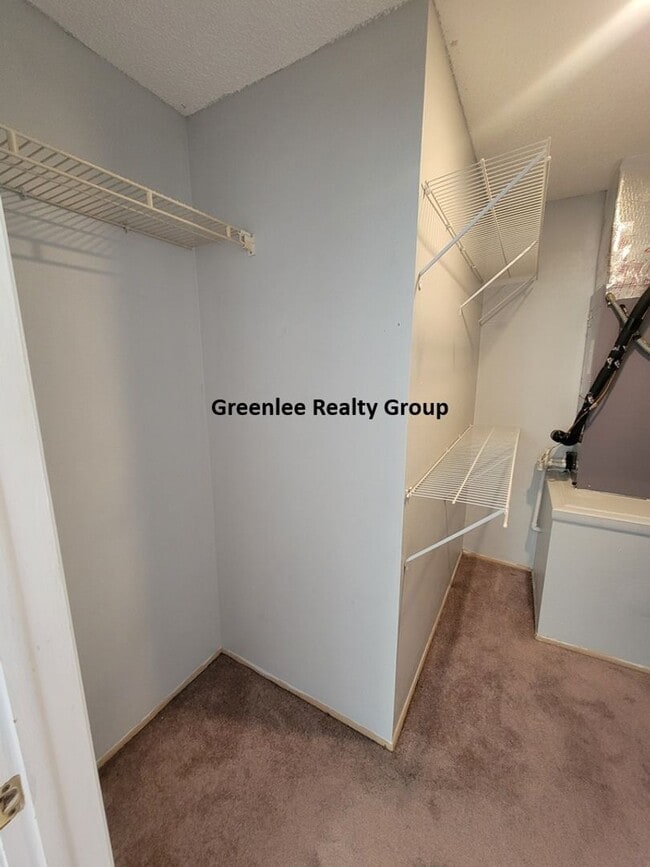 Building Photo - 2 Bed/2 Bath Condo in 55+ Community – Pool...