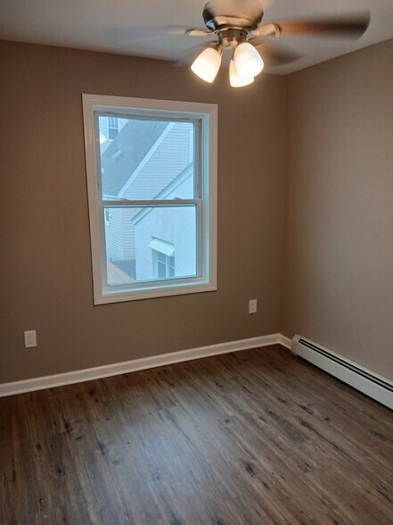 Building Photo - 60 Carteret Ave