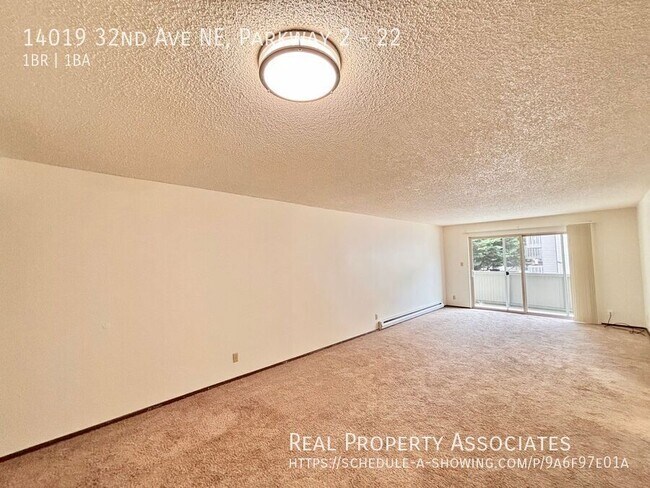 Building Photo - Parkway Apartments