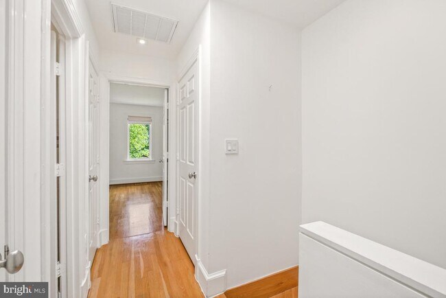 Building Photo - 3927 Georgetown Ct NW