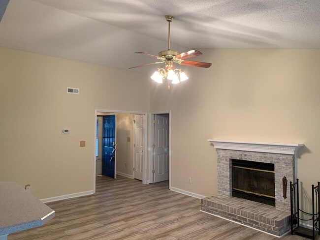 Building Photo - Beautiful Home located in the Brynmoor Com...