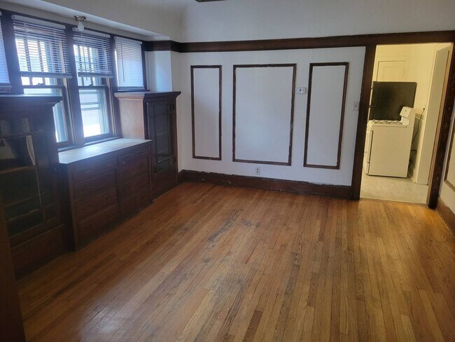 Building Photo - 2819N49thM