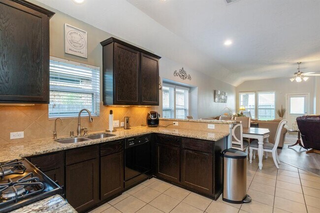 Building Photo - 3056 Winterberry Ln