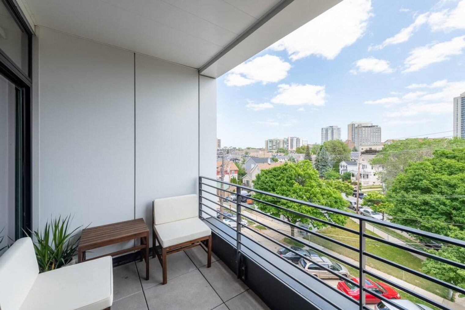 Building Photo - 1632 N Franklin Pl