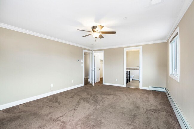 Building Photo - 14A Riverview Cir