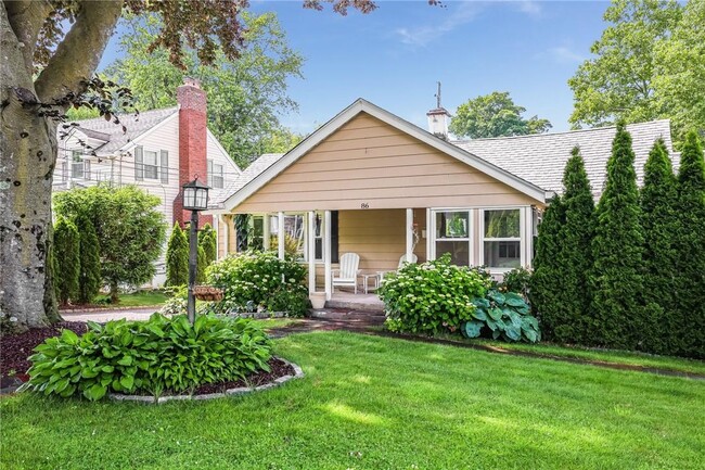 Primary Photo - 86 Parkway Cir