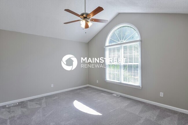 Building Photo - 3 Bedroom Pet-Friendly Home in Knightdale, NC with Main Street Renewal