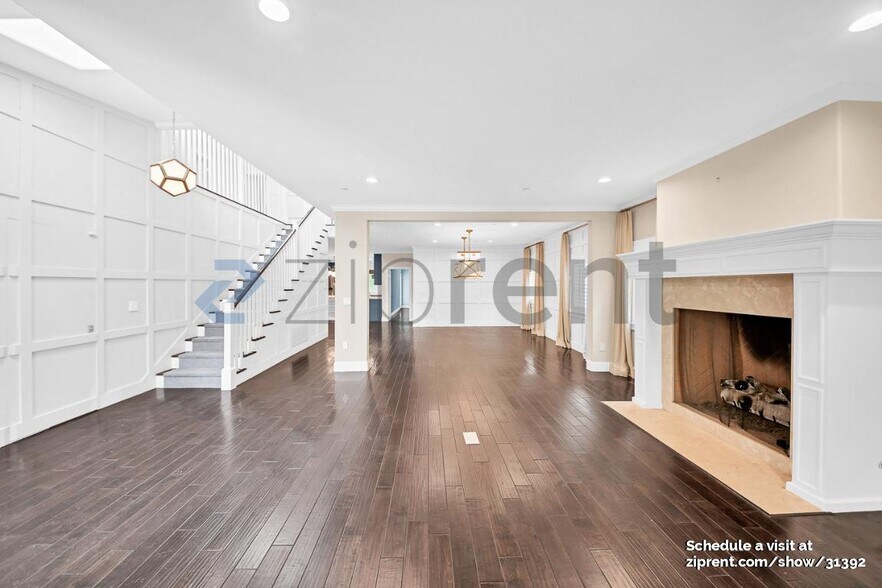 Building Photo - 1147 Centinela Ave