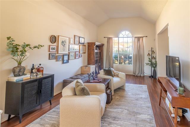 Building Photo - 1705 Kingston Ln