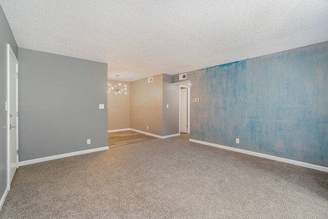 Primary Photo - 301 Maple Blvd