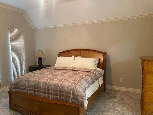 Building Photo - 2907 Stonewall Ct