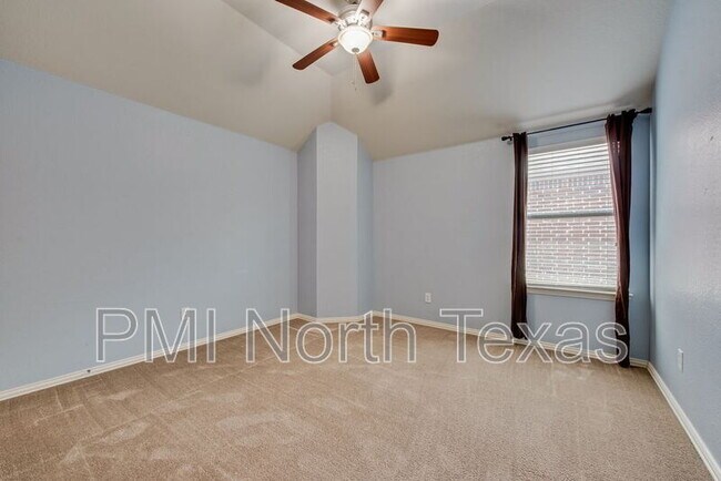 Building Photo - 10516 Bolivar Dr