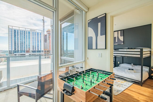 Building Photo - 44 W Monroe St