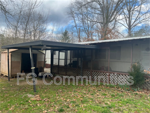 Building Photo - 3610 Highlands Rd