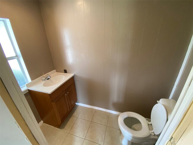 Building Photo - 205 Rd 3401