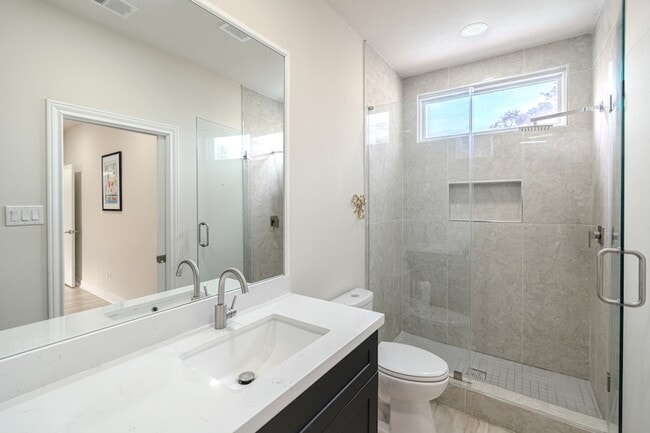 Building Photo - 6510 Sussex Ct