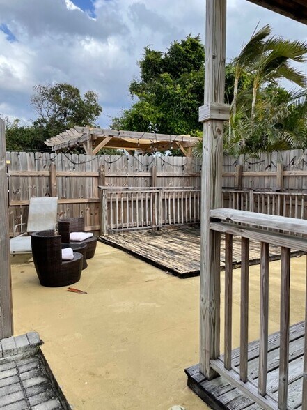 Building Photo - 200 Ipswich St