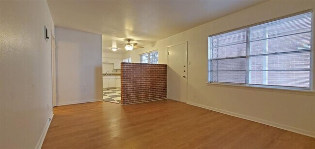 Building Photo - 1023 Lyndon St