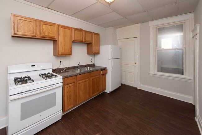Building Photo - Cute 3Bed 1 Bath on Cul De Sac in College ...