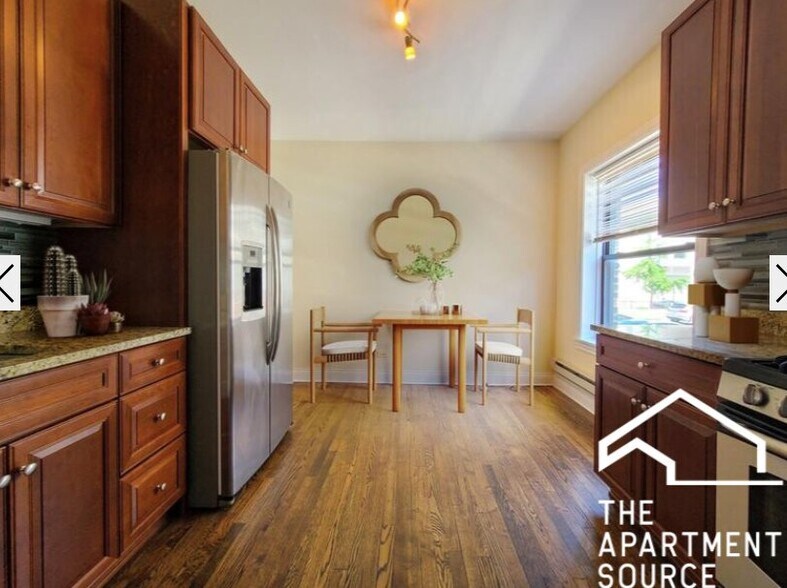 Building Photo - 750 W Addison St