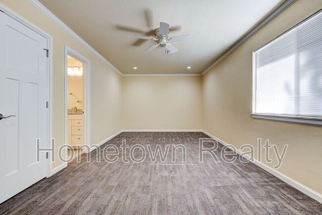 Building Photo - 1115 N Billen Ave