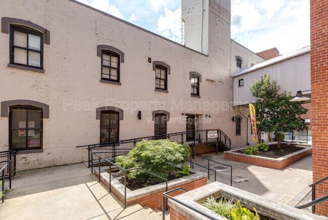 Interior Photo - The Cameron Lofts