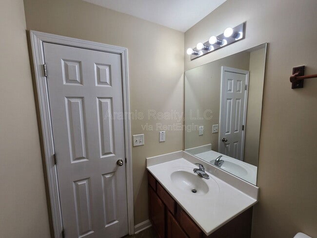 Building Photo - 1428 Autumn Wood Trail