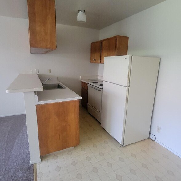 Building Photo - 1079 Poplar St