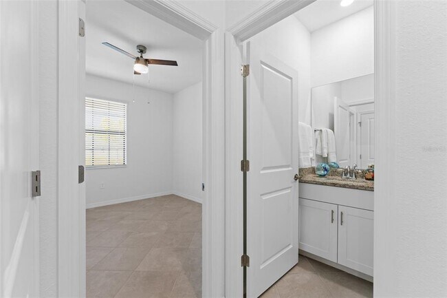 Building Photo - 1536 Saddlewood Cir