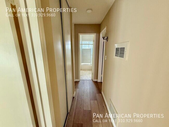 Building Photo - 326 S Gerhart Ave