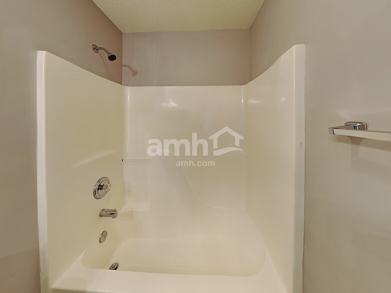 Building Photo - 1333 Harland St