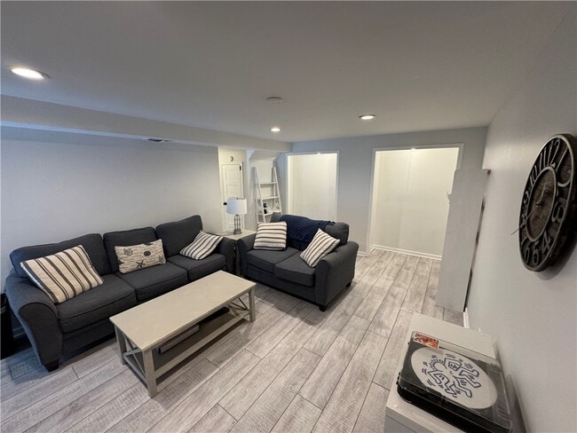 Building Photo - 115 Harbor Lights Dr