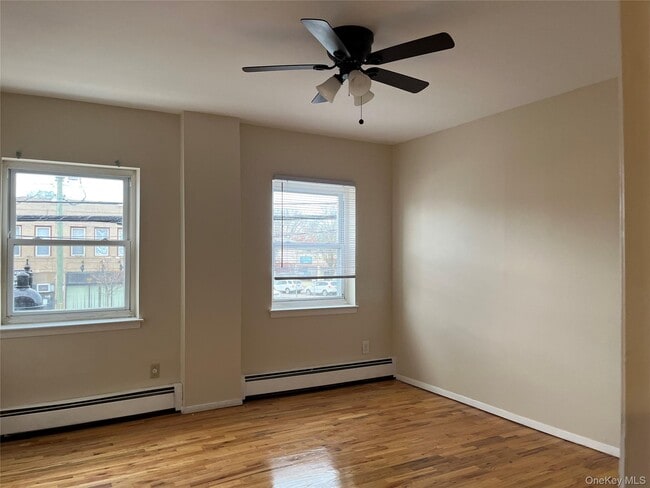 Building Photo - 410 Jericho Tpke