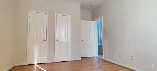 Building Photo - 3302 E Cedar Hollow Dr